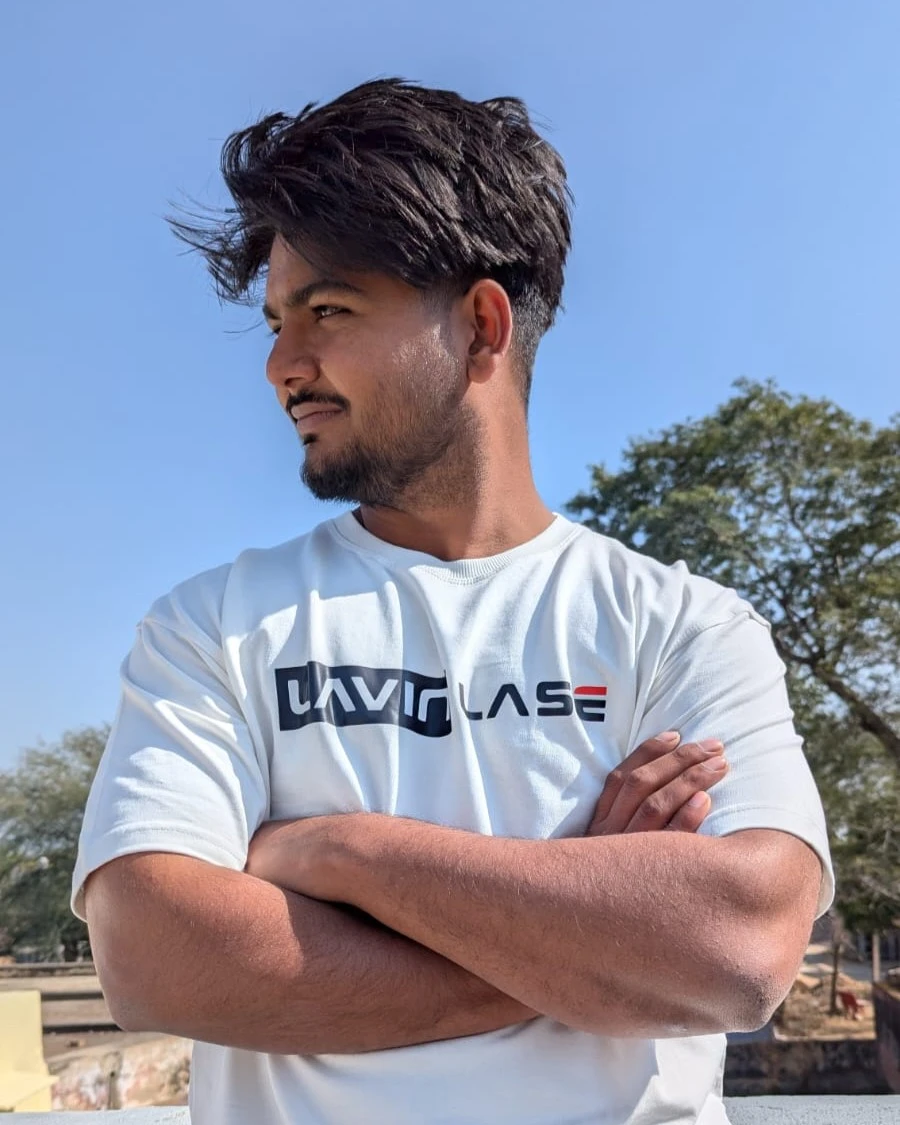 Solo Leveling — Back Print Tee, White / Oversized Fit 6 Solo Leveling — Back Print Tee, White / Oversized Fit - Image 6